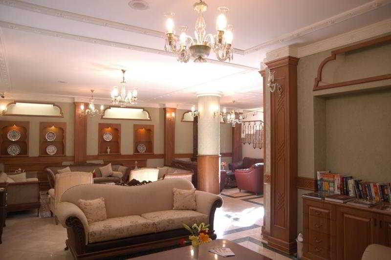 Azade Hotel